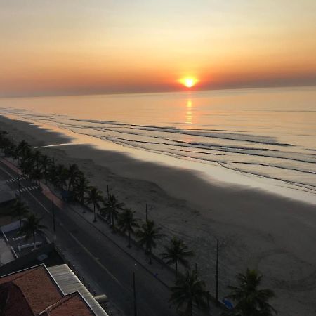 Mongagua Com Vista Para O Mar Pe Na Areia ภายนอก รูปภาพ