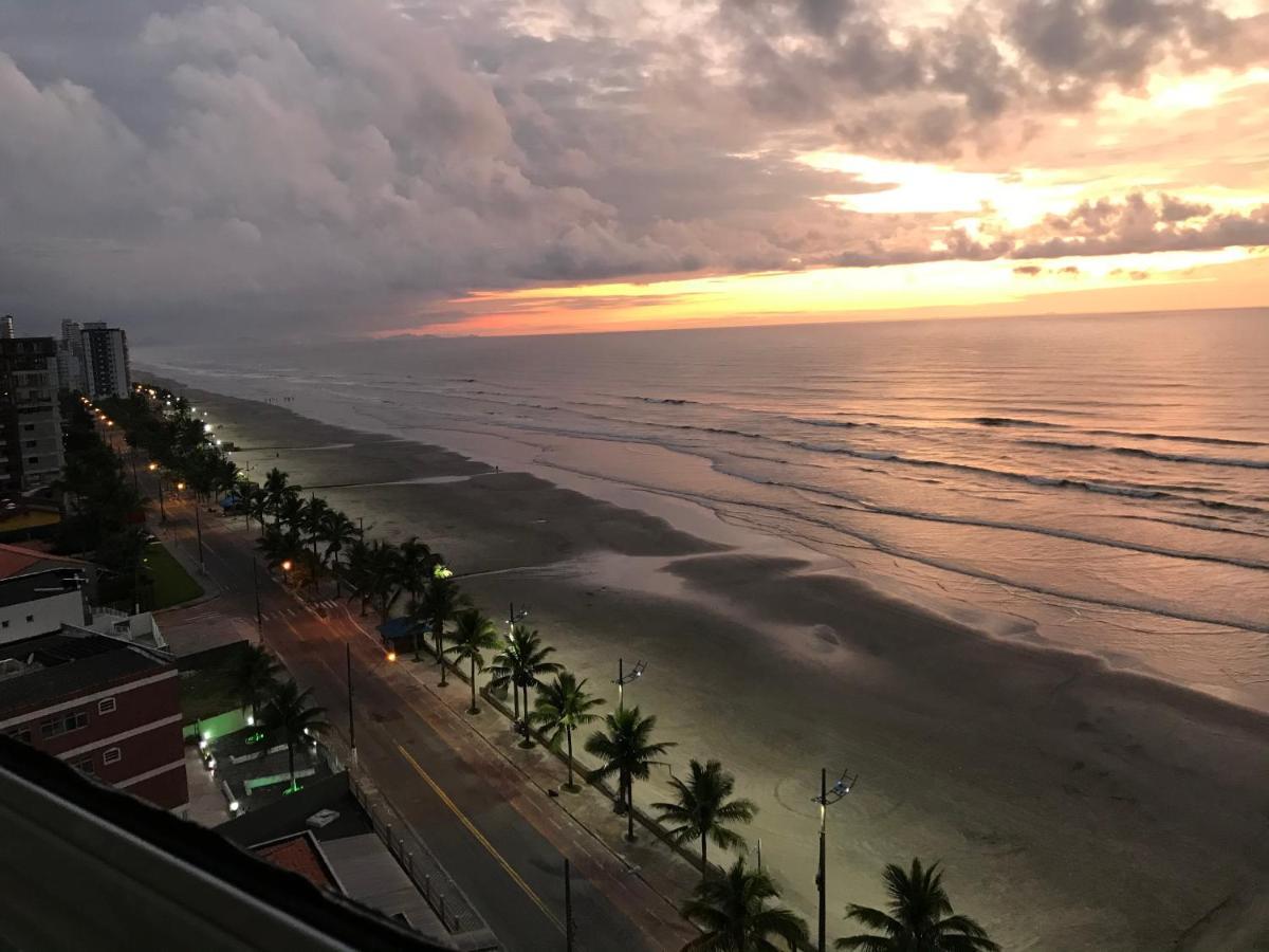 Mongagua Com Vista Para O Mar Pe Na Areia ภายนอก รูปภาพ