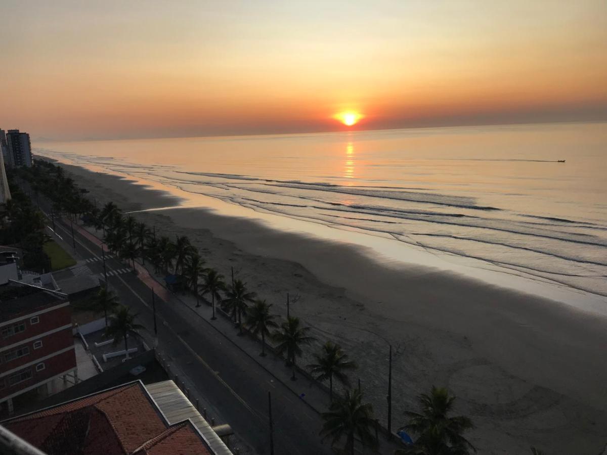Mongagua Com Vista Para O Mar Pe Na Areia ภายนอก รูปภาพ