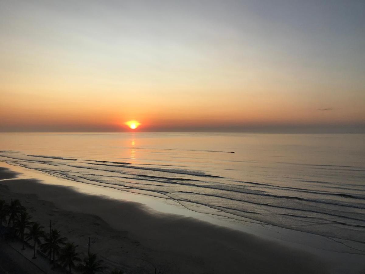 Mongagua Com Vista Para O Mar Pe Na Areia ภายนอก รูปภาพ
